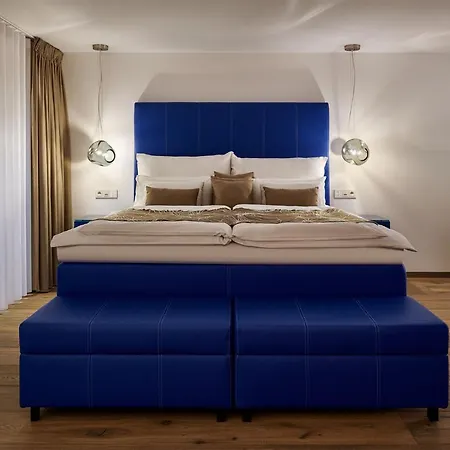 Passage Hotel 4*